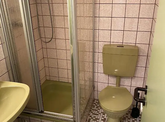 Monteurswohnung Mit Kleinem Garten 600m Zur Stadtmitte 锡根